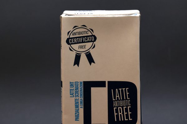 FREE - Cofanetto da 3 Litri - Latte UHT Parzialmente Scremato o Intero - immagine 2