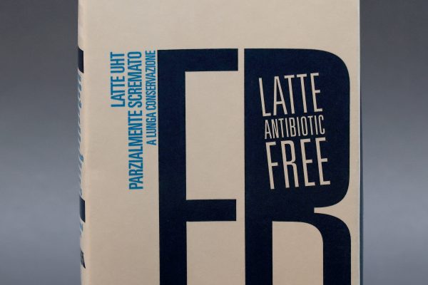 FREE - Cofanetto da 3 Litri - Latte UHT Parzialmente Scremato o Intero - immagine 3